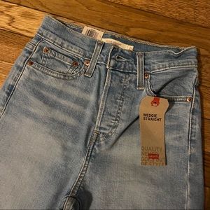 Levi’s Wedgie Straight Crop Denim Jeans